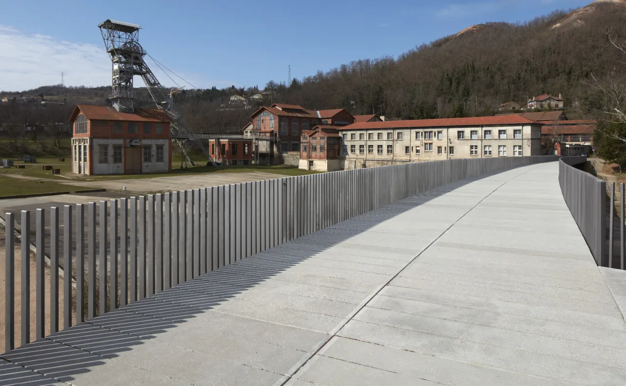 Bureaux devenus appartement triplex